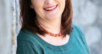 Tara Laskowski – #febflash